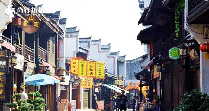 贾玲新片《热辣滚烫》因抄袭以及过度宣传惹争议再遭抵制